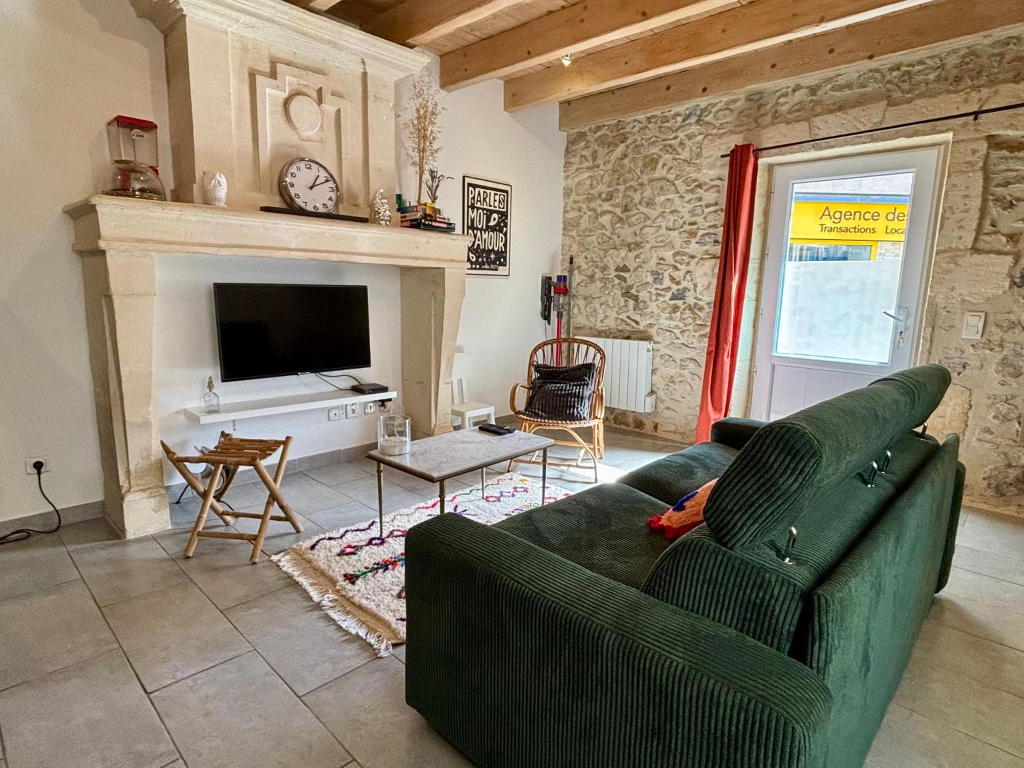 Vila Arles Fait Sa Revolution Exteriér fotografie